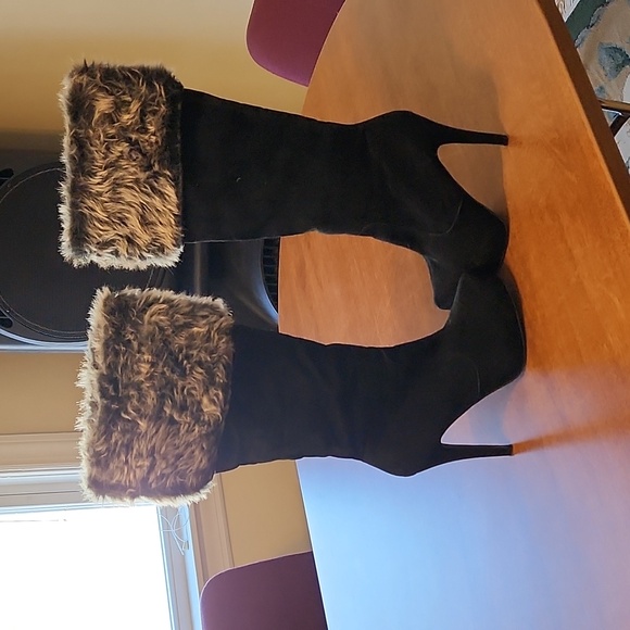 DONATED - Picture 4 of 4